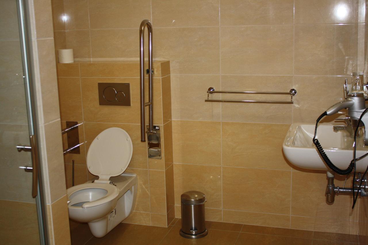 Hrustin Horsky Hotel Kristina מראה חיצוני תמונה